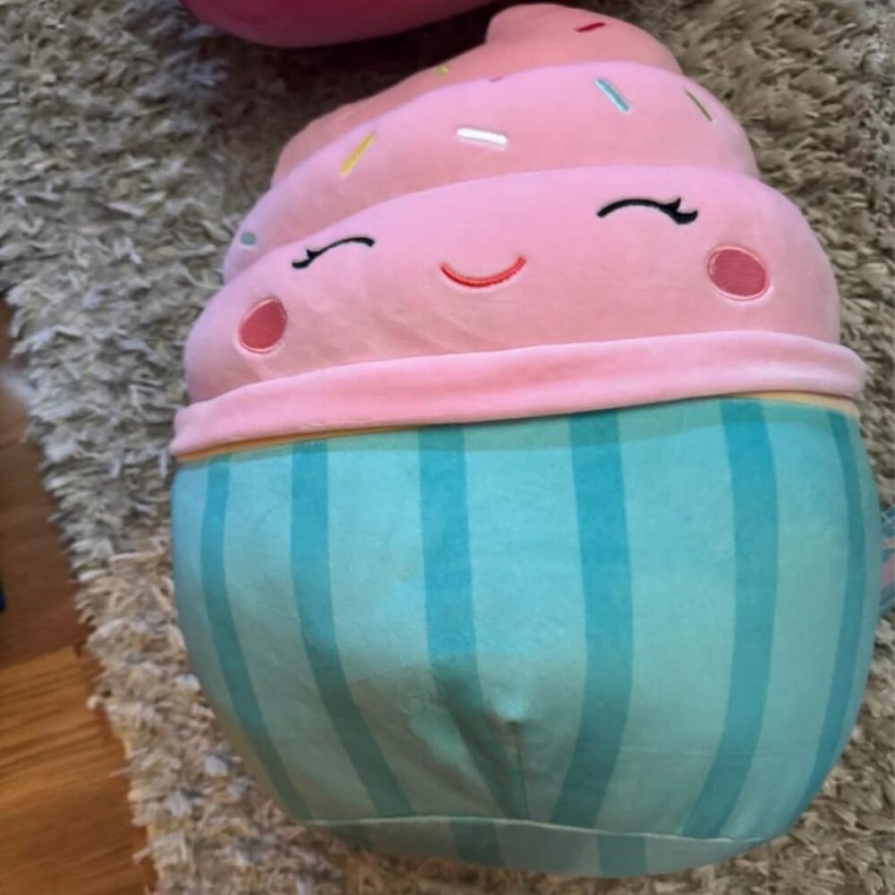 Original SQUISHMALLOW Diedre